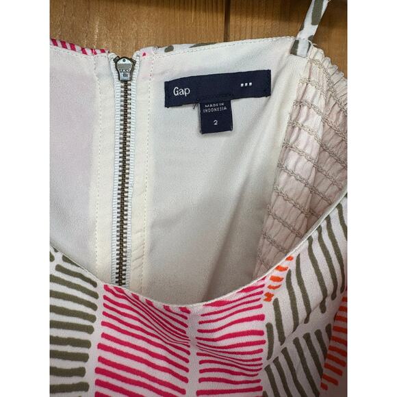 Gap Women’s Sundress, Size 2, Pink and Orange Print, EUC - Picture 3 of 8